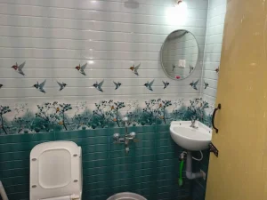 Meena’s Guest Home, Pathukannu – Attached bathroom
