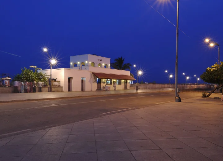 People walking on the Beach Promenade in Pondicherry